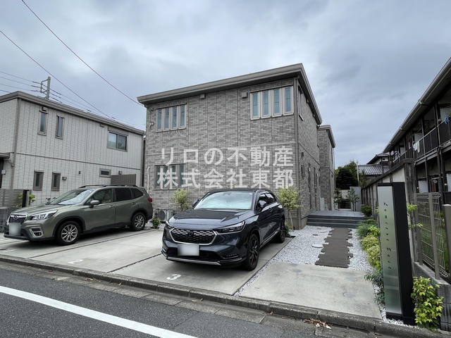 建物外観　周辺は閑静な住宅街ですので落ち着いた住環境です！