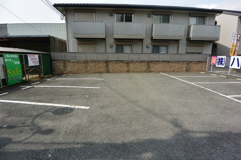 駐車場　駐車場