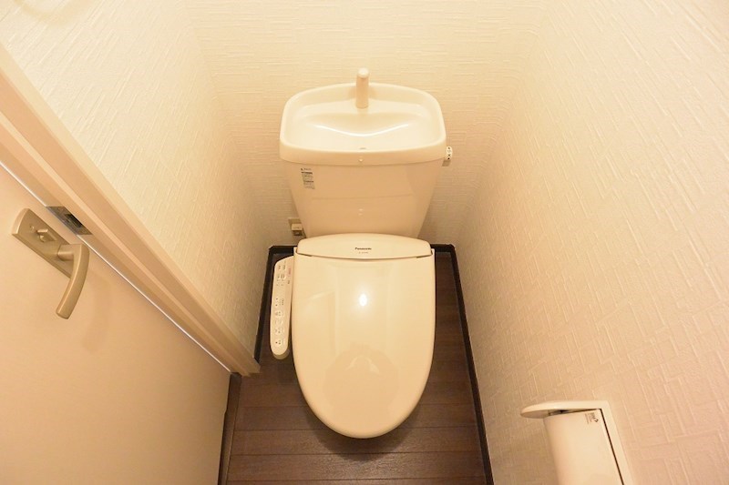 トイレ　トイレって何故か落ち着くスペースですね
