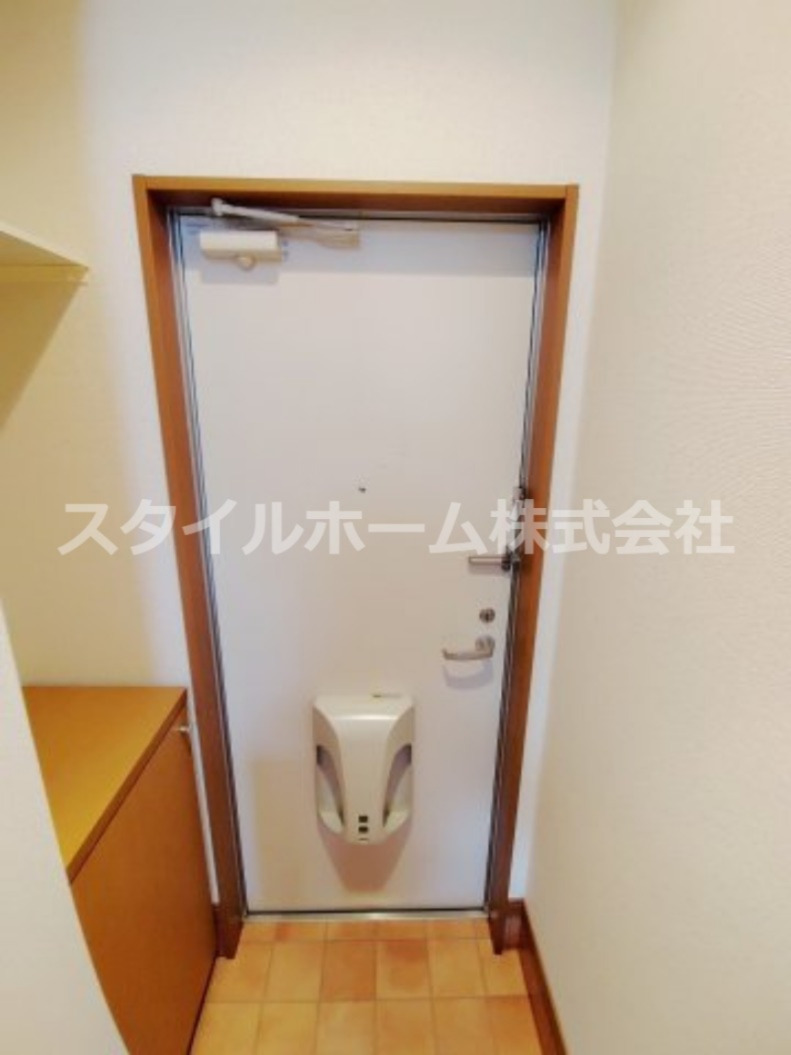 玄関　別部屋写真