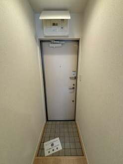 京急本線 黄金町駅 徒歩13分 2階建 築11年の玄関写真