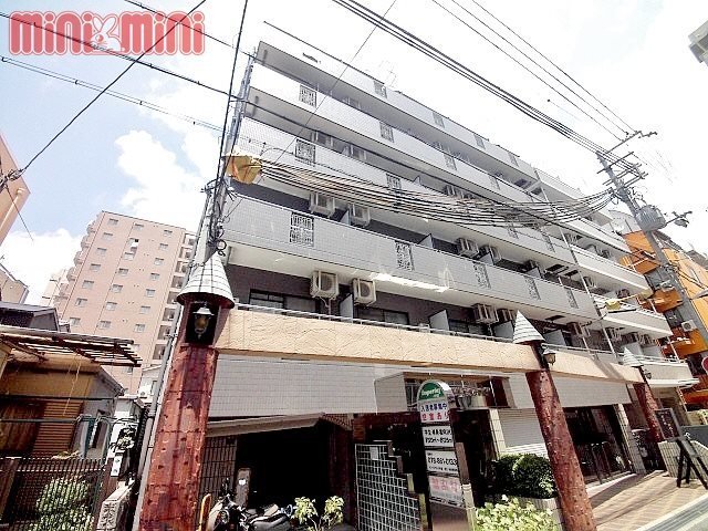 建物外観　重厚感のある外観