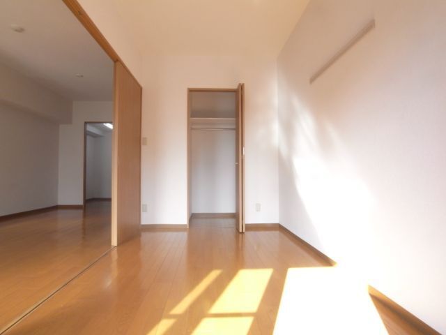 その他共有部分　居室も日当たり良好。