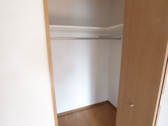 収納　広々ウォークインクローゼット