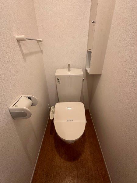 エバーグリーン鶴新田IIIのトイレ写真