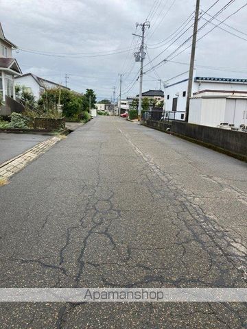 その他　前面道路（その他）まで0m