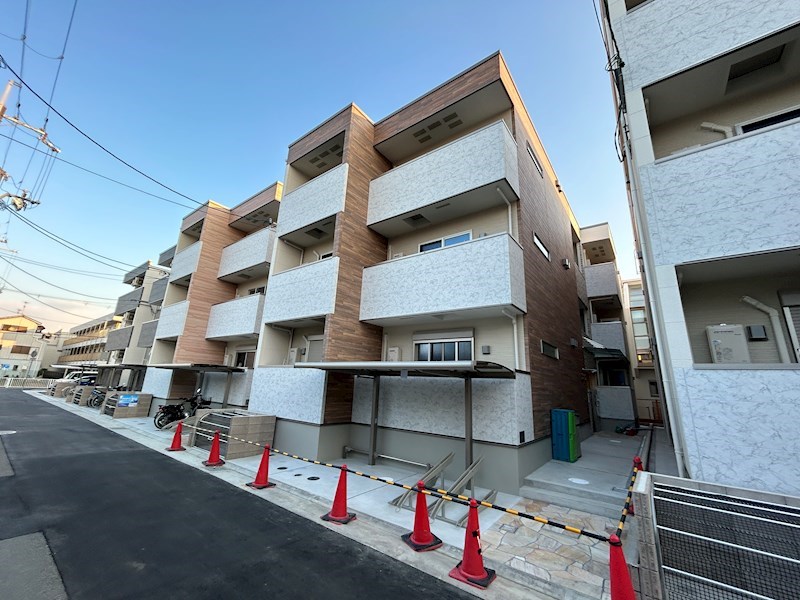 フジパレス阪急園田WEST3番館の外観写真