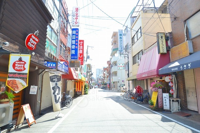 コンビニ　セブンイレブン　十三駅東口店（コンビニ）まで103m