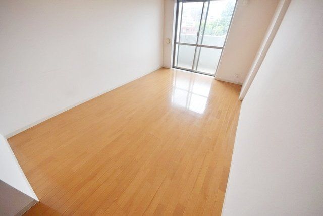 居室・リビング　★9帖の洋室です★