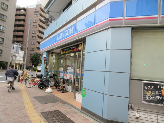 コンビニ　ローソン高円寺南四丁目店（コンビニ）まで368m