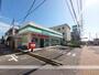 コンビニ　ファミリーマート（コンビニ）まで718m