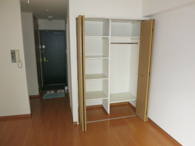 玄関　■24時間換気システム??敷地内ごみ置き場