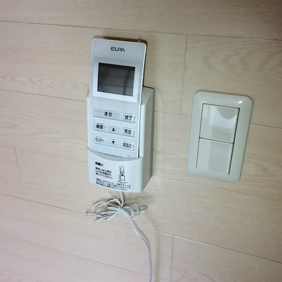 セキュリティ　モニター付インターホン