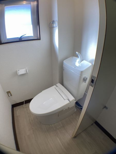 トイレ　トイレもきれいです