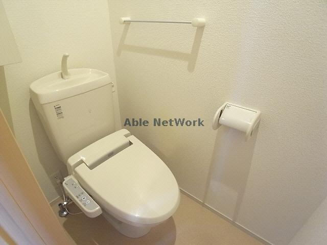 岐阜市 2階建 築16年のトイレ写真