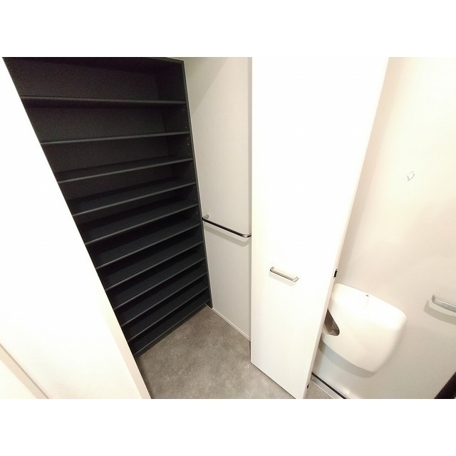 CALME MAISON御影の玄関写真