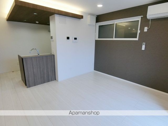DーROOM八軒小路の居間写真