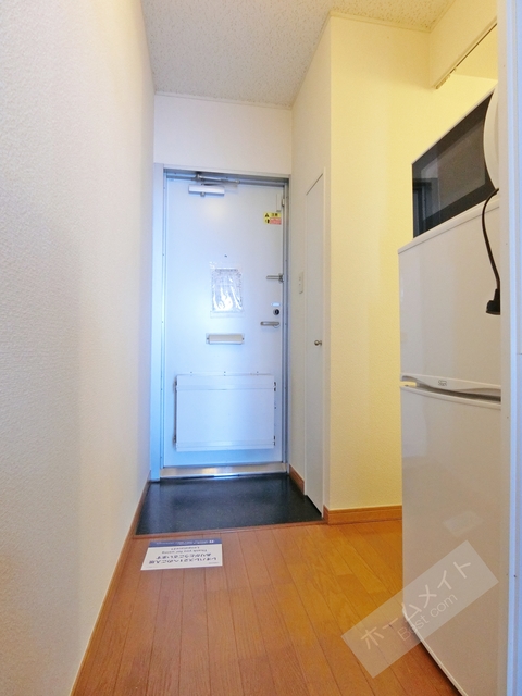 レオパレス畑山の玄関写真