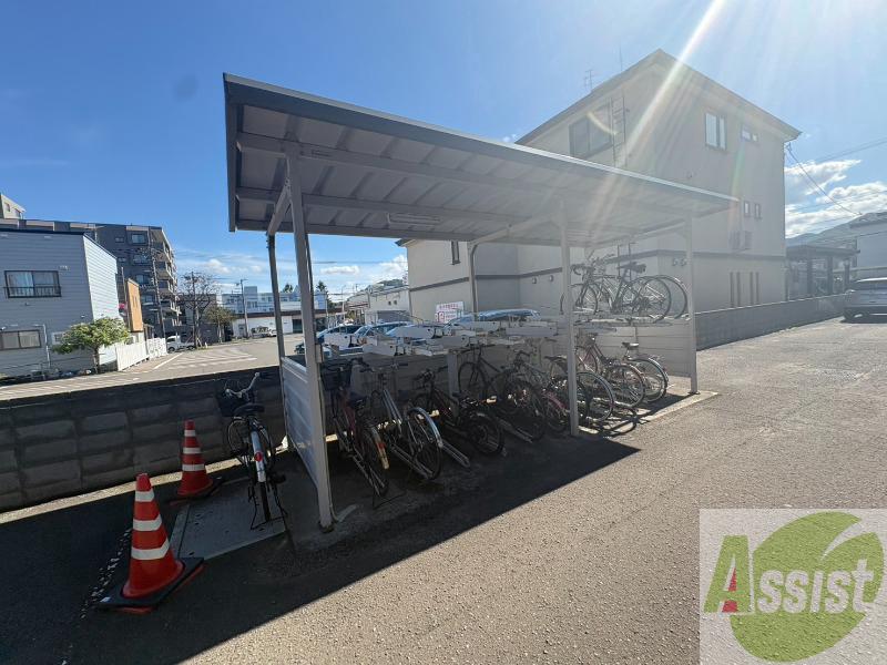 地下鉄東西線 二十四軒駅 徒歩12分 4階建 築25年の外観写真