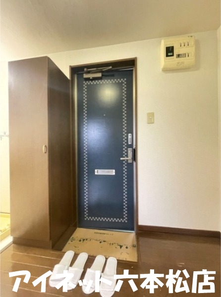 玄関　玄関はこんな感じです。
