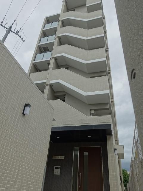 エントランス　建物の内部です