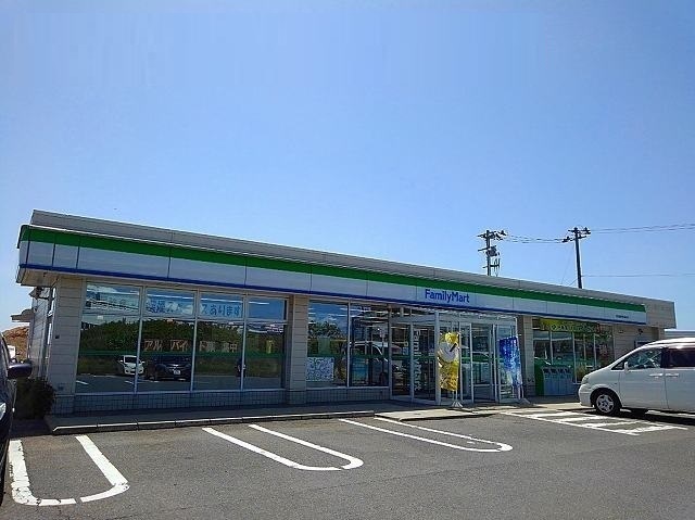 コンビニ　ファミリーマート 御所野湯本店（コンビニ）まで600m