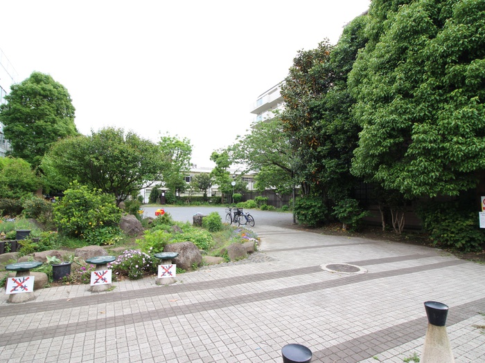 公園　せせらぎ公園（公園）まで351m