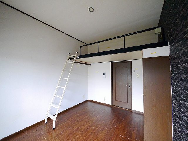その他部屋・スペース　広々とした洋室です