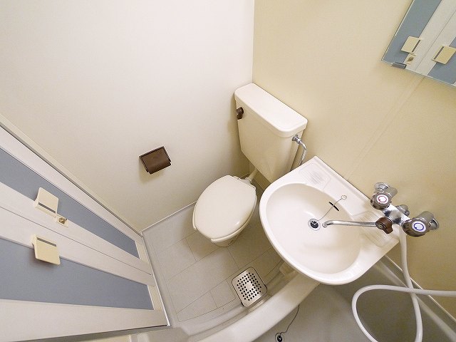 トイレ　落ち着いたトイレです