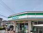 コンビニ　ファミリーマート 小手指二丁目店（コンビニ）まで80m