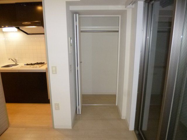 収納　（別タイプ参考写真）AZEST西巣鴨　豊島区西巣鴨4