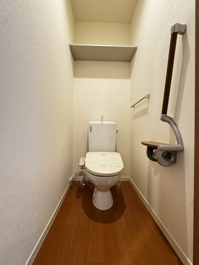 ＪＲ山陽本線 福山駅 徒歩53分 3階建 築13年のトイレ写真