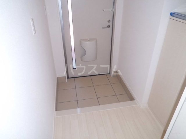 ブランジュ南逆井の玄関写真