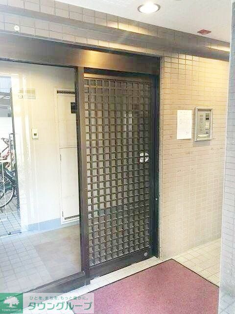 東京メトロ千代田線 根津駅 徒歩8分 5階建 築27年の外観写真