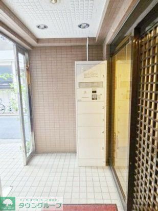東京メトロ千代田線 根津駅 徒歩8分 5階建 築27年の外観写真