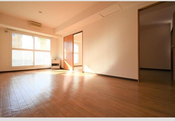 COLORE32の居間写真
