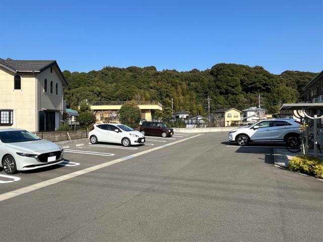 駐車場　駐車場