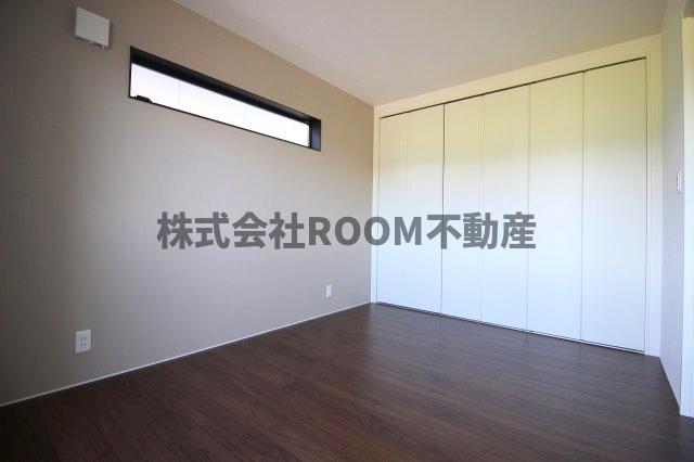 その他部屋・スペース　落ち着いて過ごせるお部屋なので、寝室にいかがでしょうか