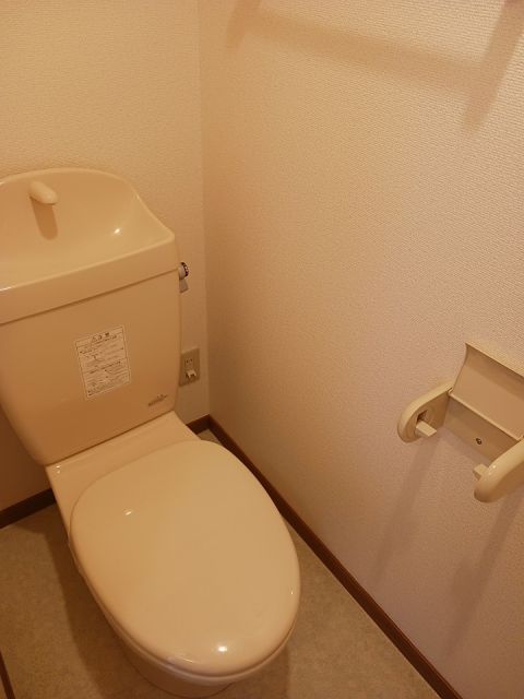 ラッフィナート A棟のトイレ写真