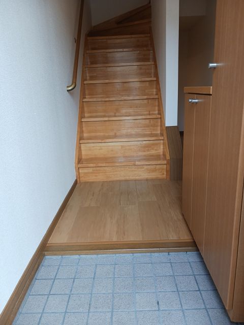ラッフィナート A棟の玄関写真