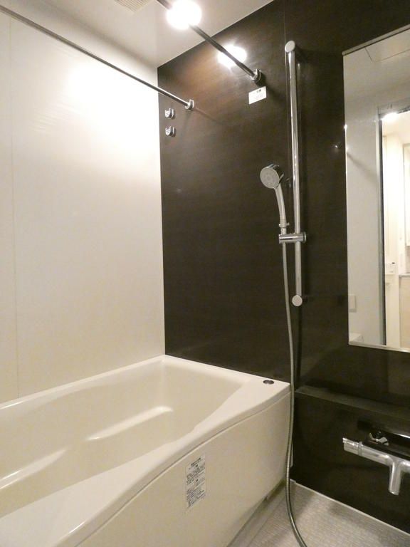 バス・シャワールーム　写真は同タイプ住居です。