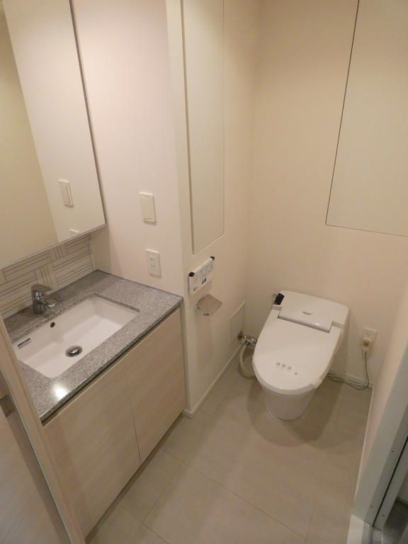 トイレ　写真は同タイプ住居です。