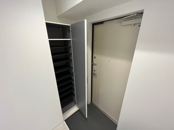 玄関　※別部屋の写真です