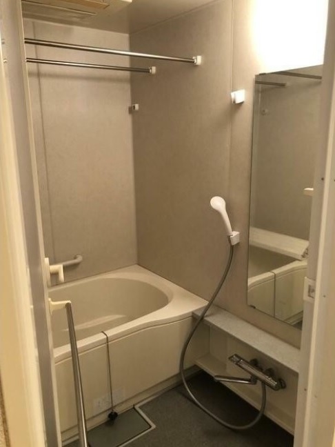 バス・シャワールーム　※別部屋の参考写真です。