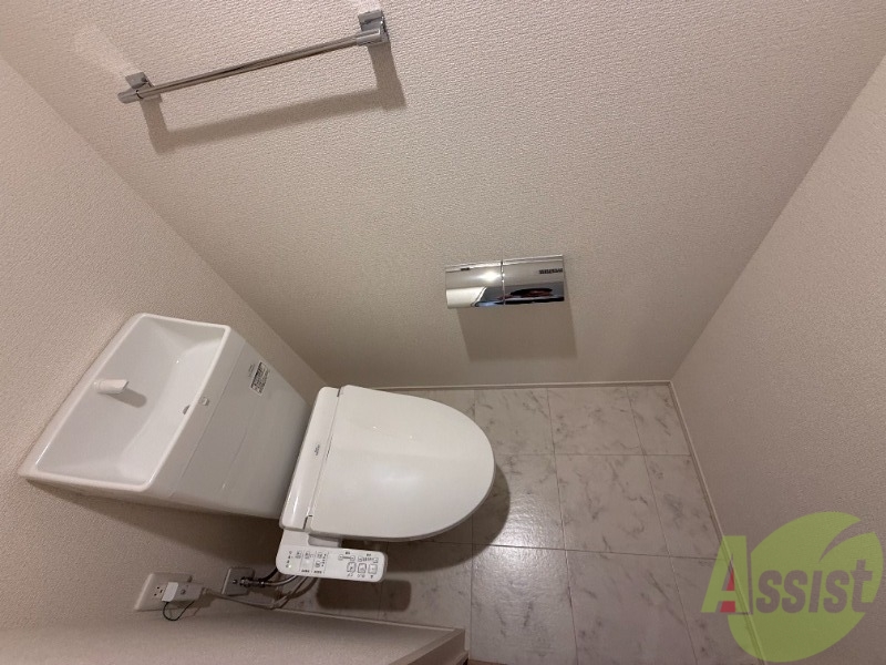 トイレ　トイレの写真です。シンプルで使いやすそうですね。