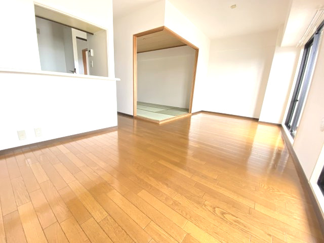ラッフィナートの居間写真