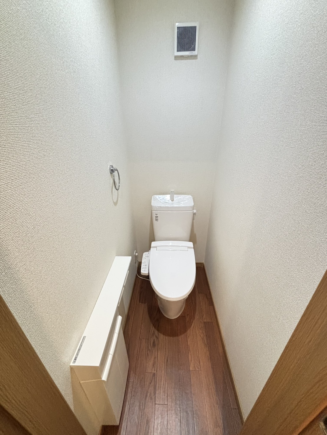ＪＲ山陽本線 西明石駅 徒歩9分 2階建 築7年のトイレ写真