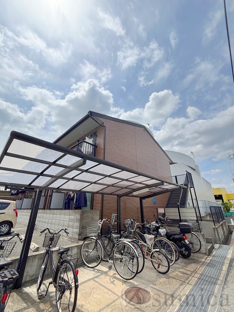 その他共有部分　屋根付き駐輪場が嬉しいです♪♪