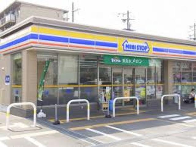 コンビニ　ミニストップ加納8丁目店（コンビニ）まで742m