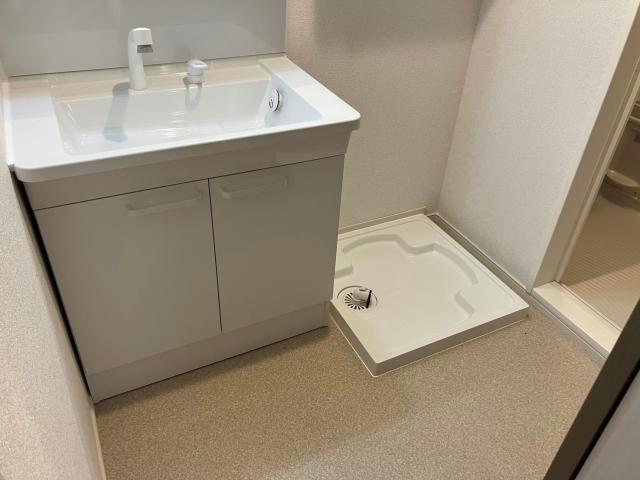 洗面設備　※同型類似のものです。